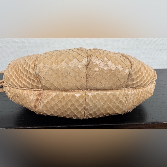 Vintage Judith Leiber Ivory Snakeskin Clutch - Picture 7 of 16